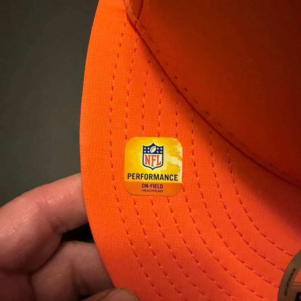 New Era Denver Broncos Hat Men 7 3/8 Orange New 2025 NFL Sideline 59FIFTY Fitted